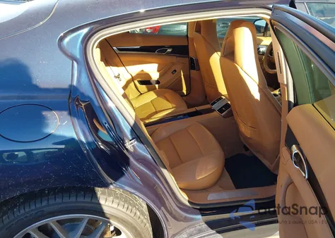 2011 Porsche Panamera 4 z USA, uszkodzony, nr VIN WP0AA2A7XBL013400